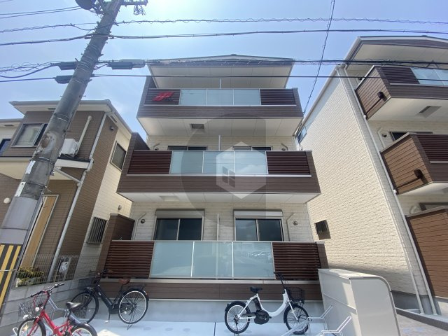 LEPUS御厨Bの外観