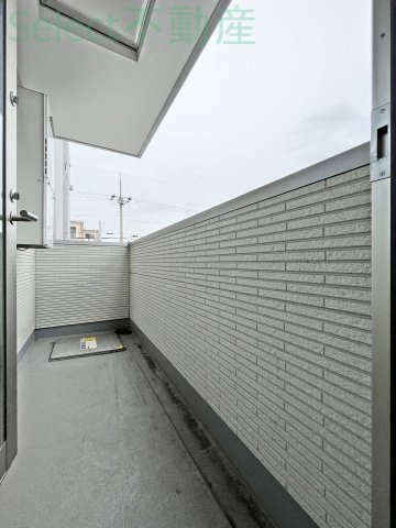 Cherim 庄内通のバルコニー