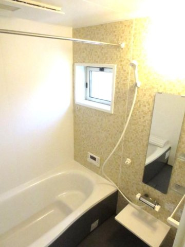 ラ・ナチュール B棟|Ｂ105 換気乾燥機付きバスルーム