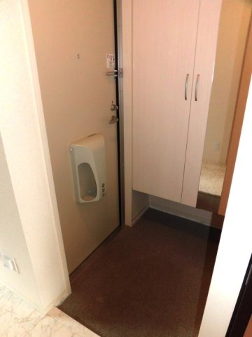 ブライトコート花繰 C棟の玄関|Ｃ105 玄関