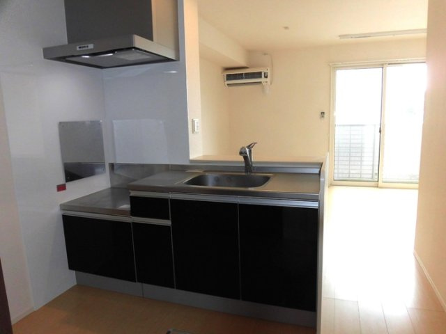 ブライトコート花繰 C棟のキッチン|Ｃ105 対面キッチン