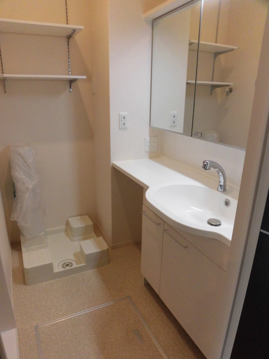 ブライトコート花繰 C棟|Ｃ105 洗髪洗面化粧台・洗濯機置き場