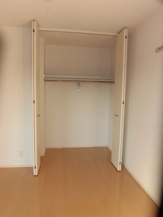 ハッピネス郡元|101 クローゼット