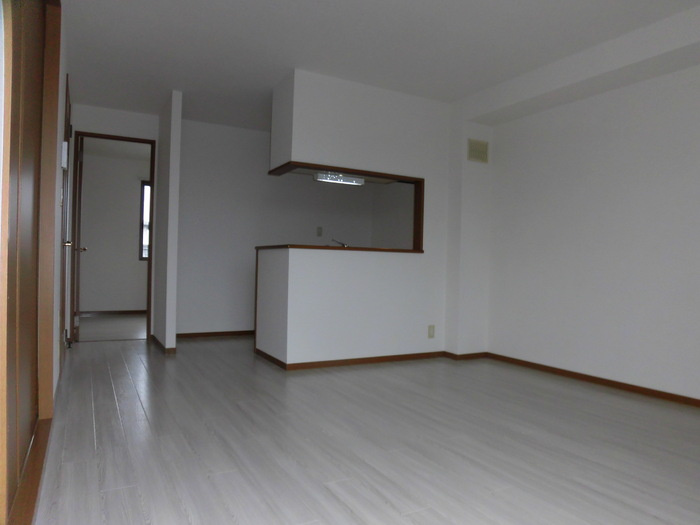 ウィルコート志比田|203 LDK