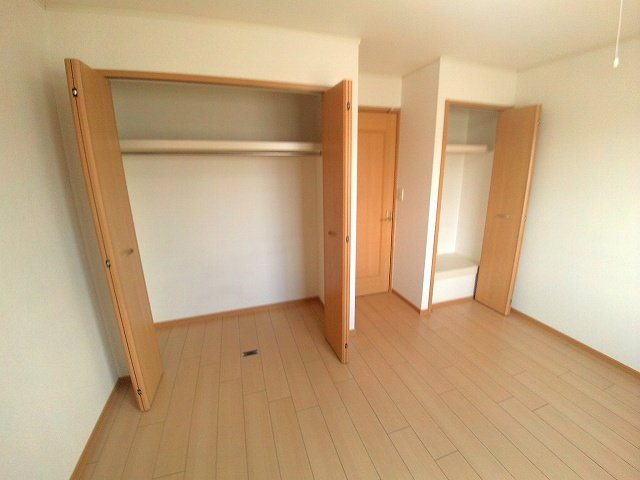 カレントの収納