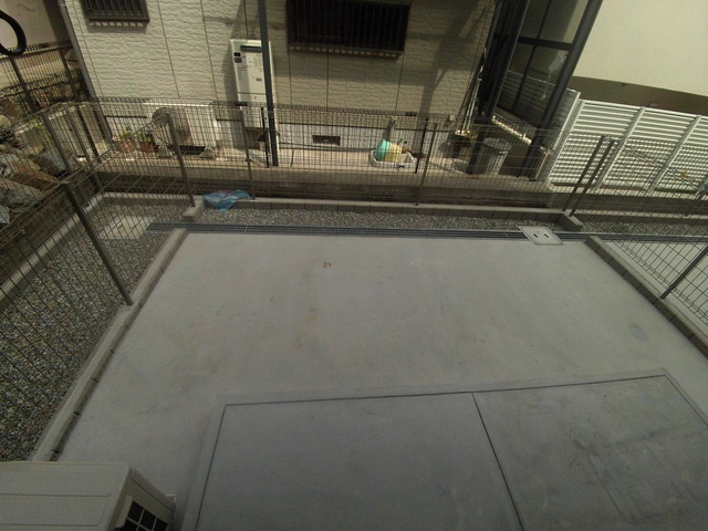 マ・メゾン岩屋の庭