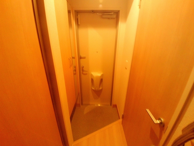 マ・メゾン岩屋の玄関