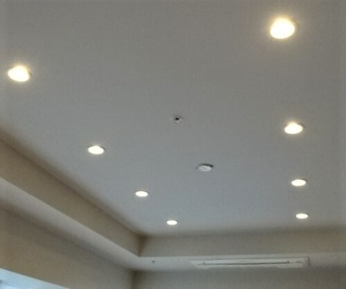 大阪ひびきの街　ザ・サンクタスタの設備|ダウンライトと天井カセットエアコン