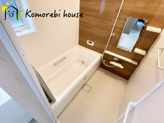 川島町下伊草　新築一戸建て　いろどりアイタウン　04の浴室|日々の疲れを癒すお風呂付です