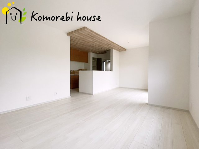 川島町下伊草　新築一戸建て　いろどりアイタウン　04の居間・リビング|こちらの居間で趣味の時間をお楽しみください