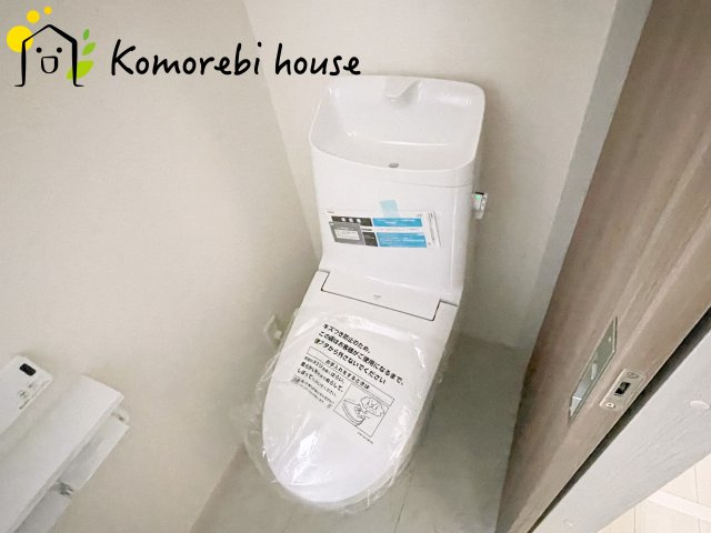 川島町下伊草　新築一戸建て　いろどりアイタウン　04のトイレ|落ち着いたトイレです