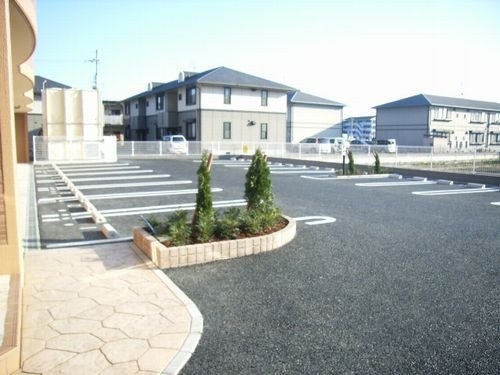 ラフォーレ東山の駐車場