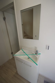 【独立洗面台】 | 【仲介手数料無料！！】府中市分梅町2丁目　新築戸建て（全1棟）1号棟　6499万円 | 1階玄関に洗面台があります。（洗面所内とは別）