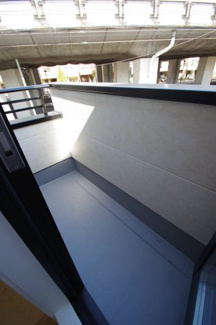 【バルコニー】 | 【仲介手数料無料！！】府中市分梅町2丁目　新築戸建て（全1棟）1号棟　6499万円 | 洗面所前のサービスバルコニー