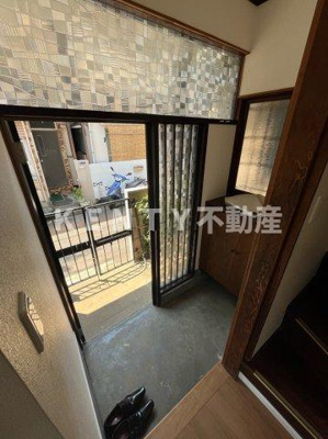 【玄関】 | 西六郷3丁目戸建て | きれいな玄関です