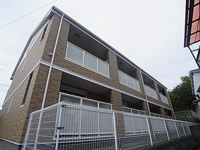 神戸市北区鈴蘭台東町２丁目のアパートの外観