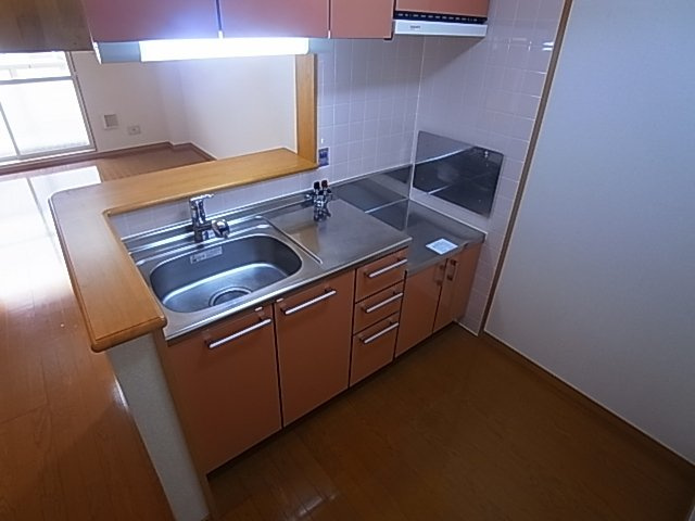 神戸市北区鈴蘭台東町２丁目のアパートのキッチン