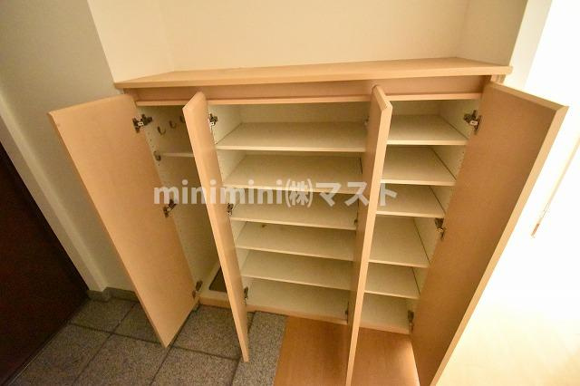 カスタリアタワー長堀橋の収納|※建物内別間取参考写真