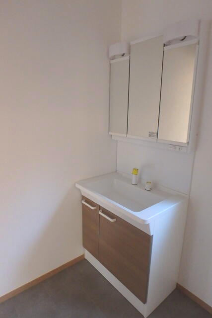 【独立洗面台】