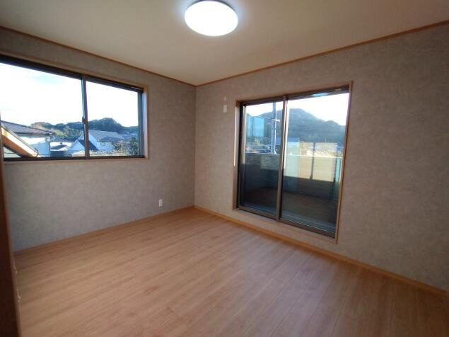 【洋室】 | 洋室６帖