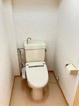 コンパクトで使いやすいトイレです