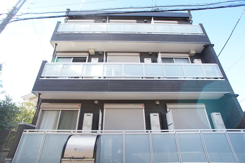 リブリ・ルイフェリスの外観