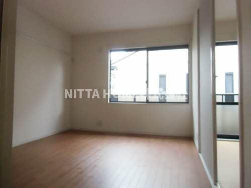 エスト　かわらまちの内装|６帖の洋室が２室になります!(^^)!