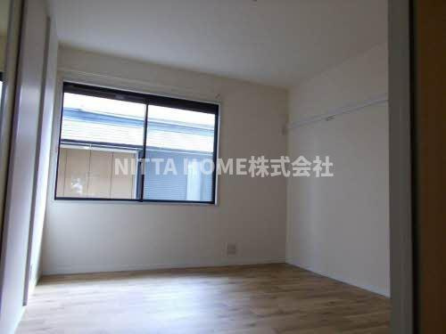 エスト　かわらまちのその他共用部分|独立した洋室は寝室や子供部屋にも最適です(*^^*)