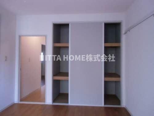 エスト　かわらまちの収納|大きな収納を完備しています(*^^)v