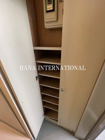 ウィンベルソロ国分寺1の収納|※別号室参考写真です