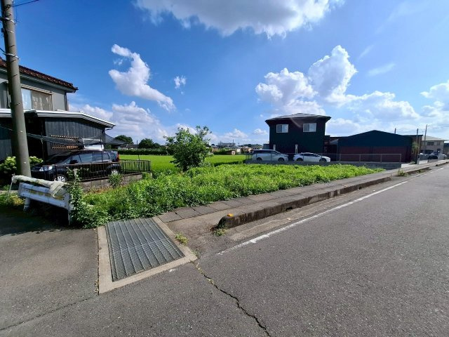 土地 川越市古市場の前面道路含む現地写真|前面道路広々！
