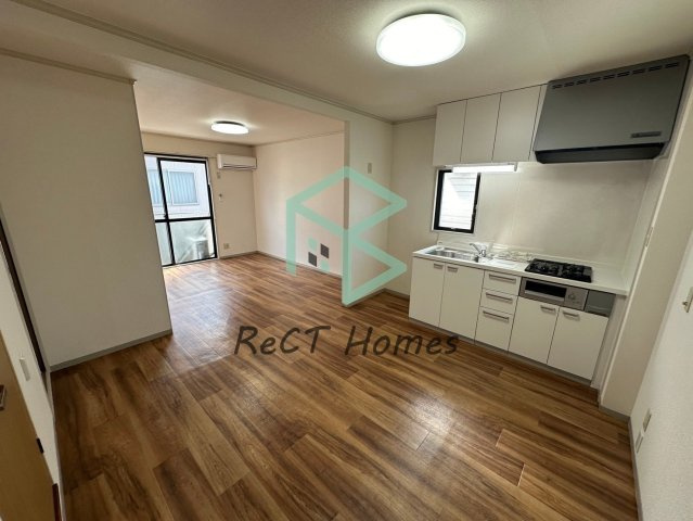 メゾン堀川 A棟の居間・リビング