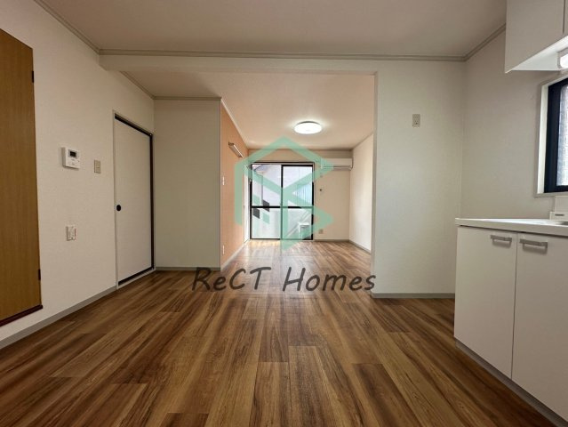 メゾン堀川 A棟の居間・リビング