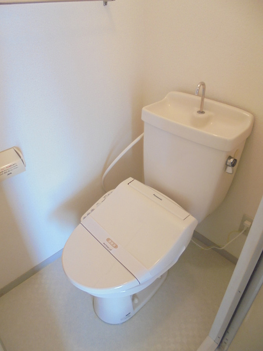 姫路市飾磨区阿成のハイツのトイレ