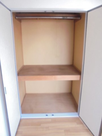 姫路市飾磨区阿成のハイツの収納
