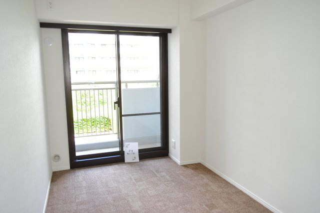 小平市小川町１丁目の中古マンションの洋室