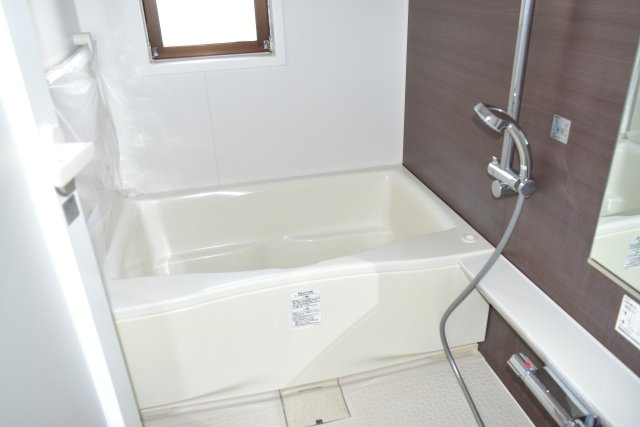 小平市小川町１丁目の中古マンションの浴室