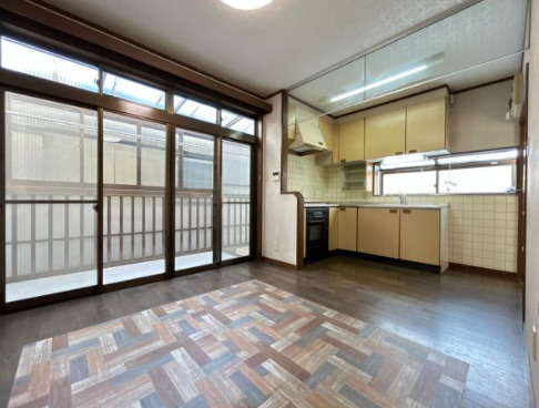 売中古戸建　中央区中沢町の居間・リビング