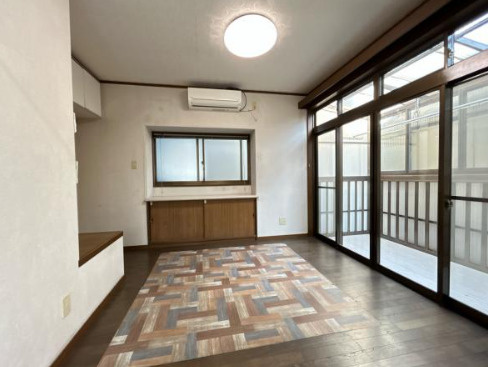 売中古戸建　中央区中沢町の居間・リビング