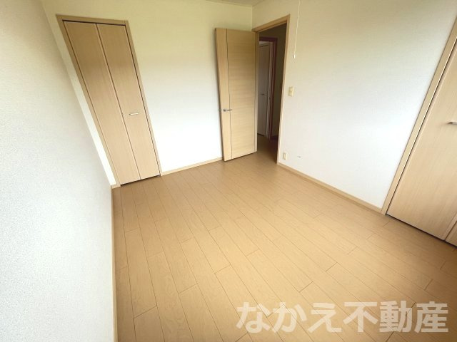 【寝室】 | 広くて明るい寝室