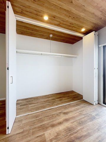 グレイスヴィラ姫島の収納|大容量のクローゼットも完備しております。