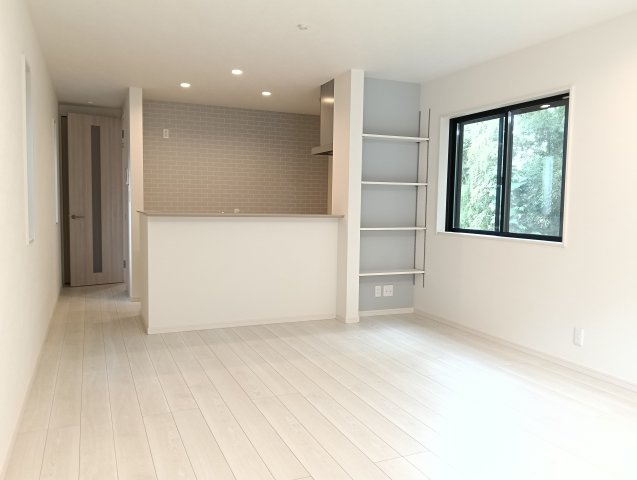 【居間・リビング】 | 港北区小机町2期 | おしゃれな居間です