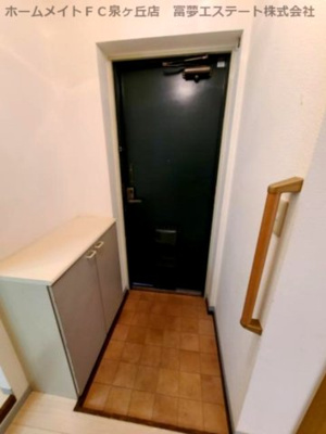 【玄関】 | ネオグレイス | 手すり付き
※イメージ　反転タイプのお部屋の写真