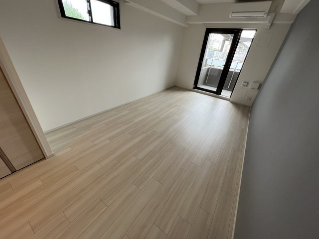 スプランディッド京橋EASTの洋室