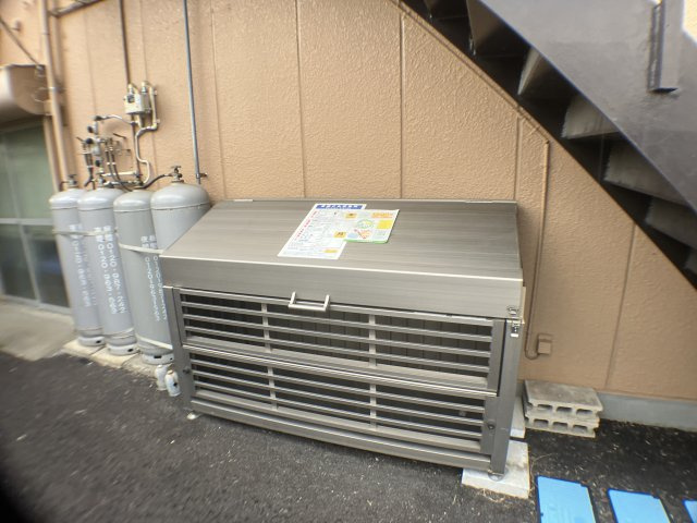 白鍬サンハイツのロビー