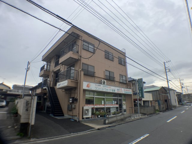 白鍬サンハイツの外観