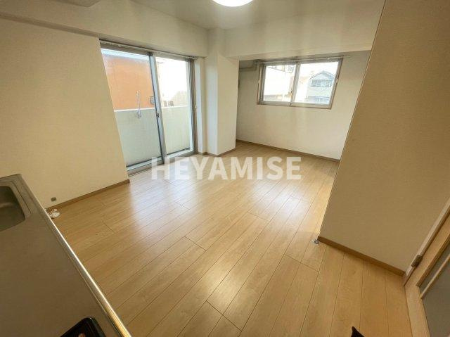 マルヨシコート長与の居間・リビング|※同物件別号室です