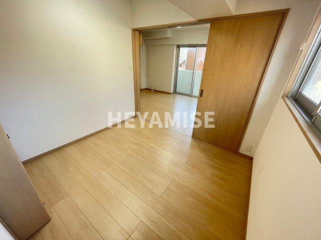 マルヨシコート長与の洋室|※同物件別号室です