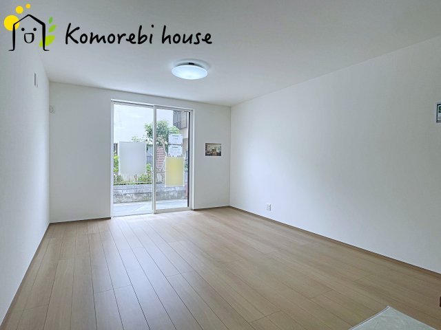 さいたま市北区別所町　新築一戸建て　Aの居間・リビング|26.7.3　撮影済み