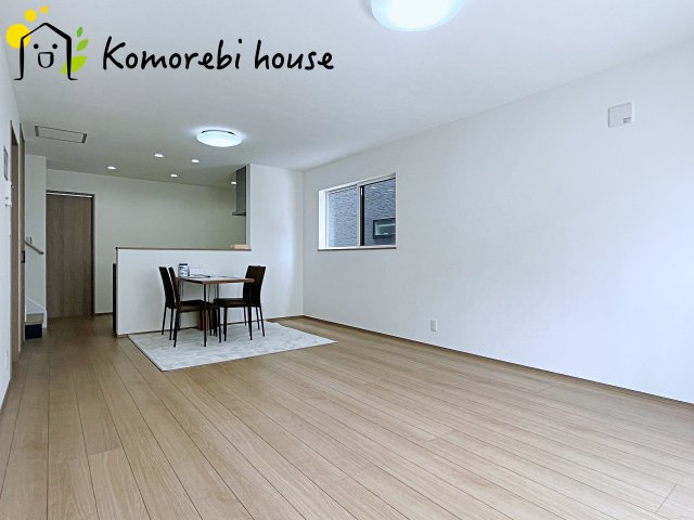 さいたま市北区別所町　新築一戸建て　Aの居間・リビング|26.7.3　撮影済み